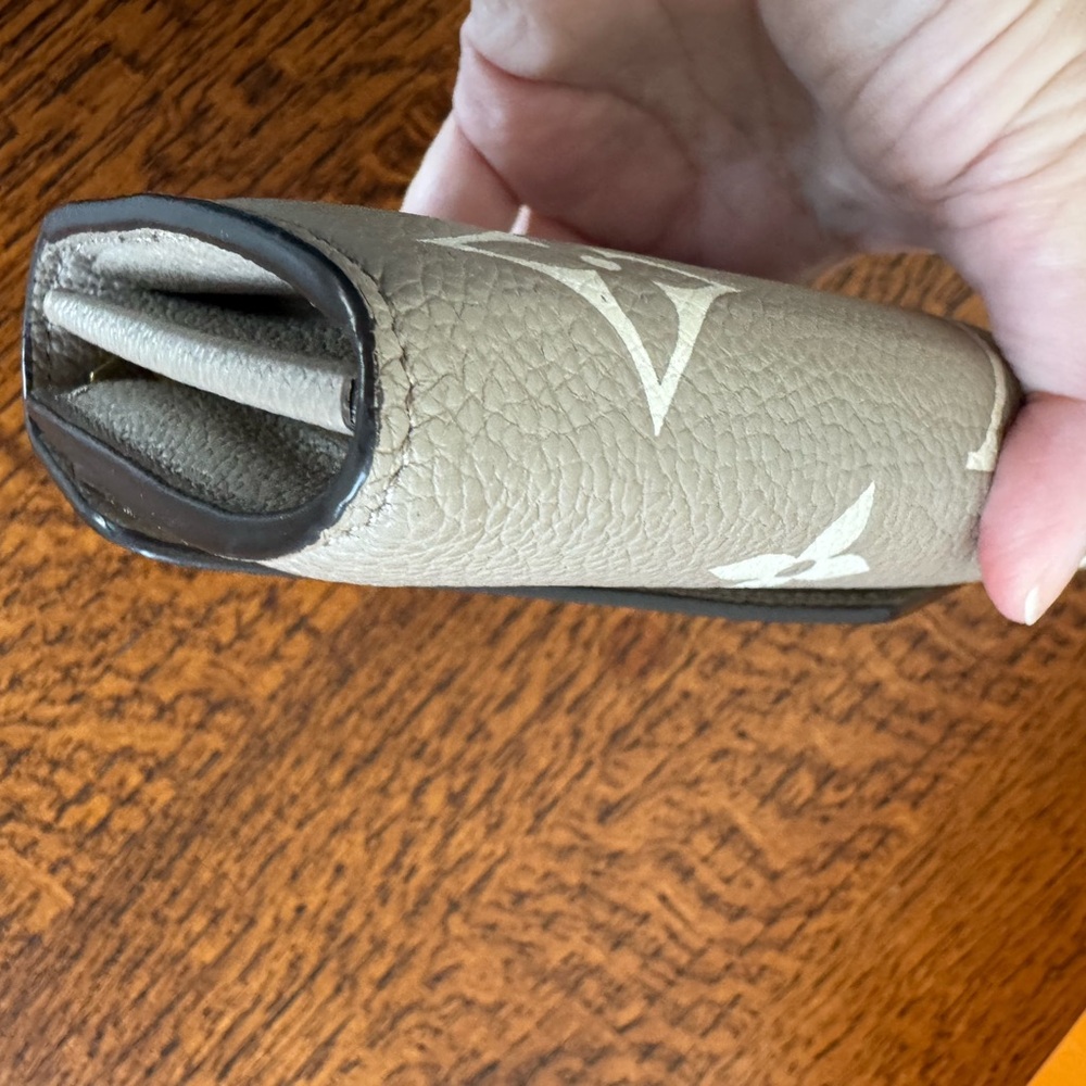 Louis Vuitton Monogram Empreinte Leather Sarah Wallet iw/ COA, Dust Bag & Box - Picture 7 of 16